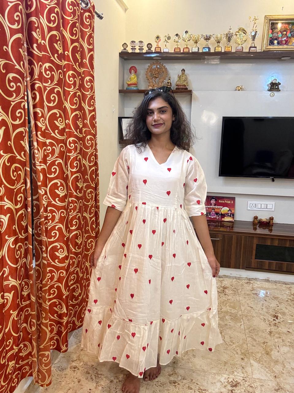 Off-White Heart-Embroidery Cotton Long Kurti Top