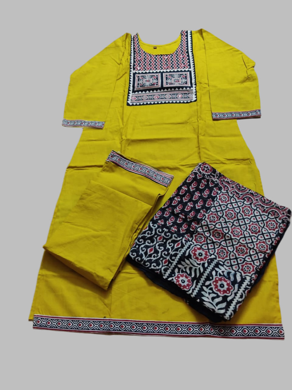 Mustard-Yellow Pure-Cotton Three-Piece Set